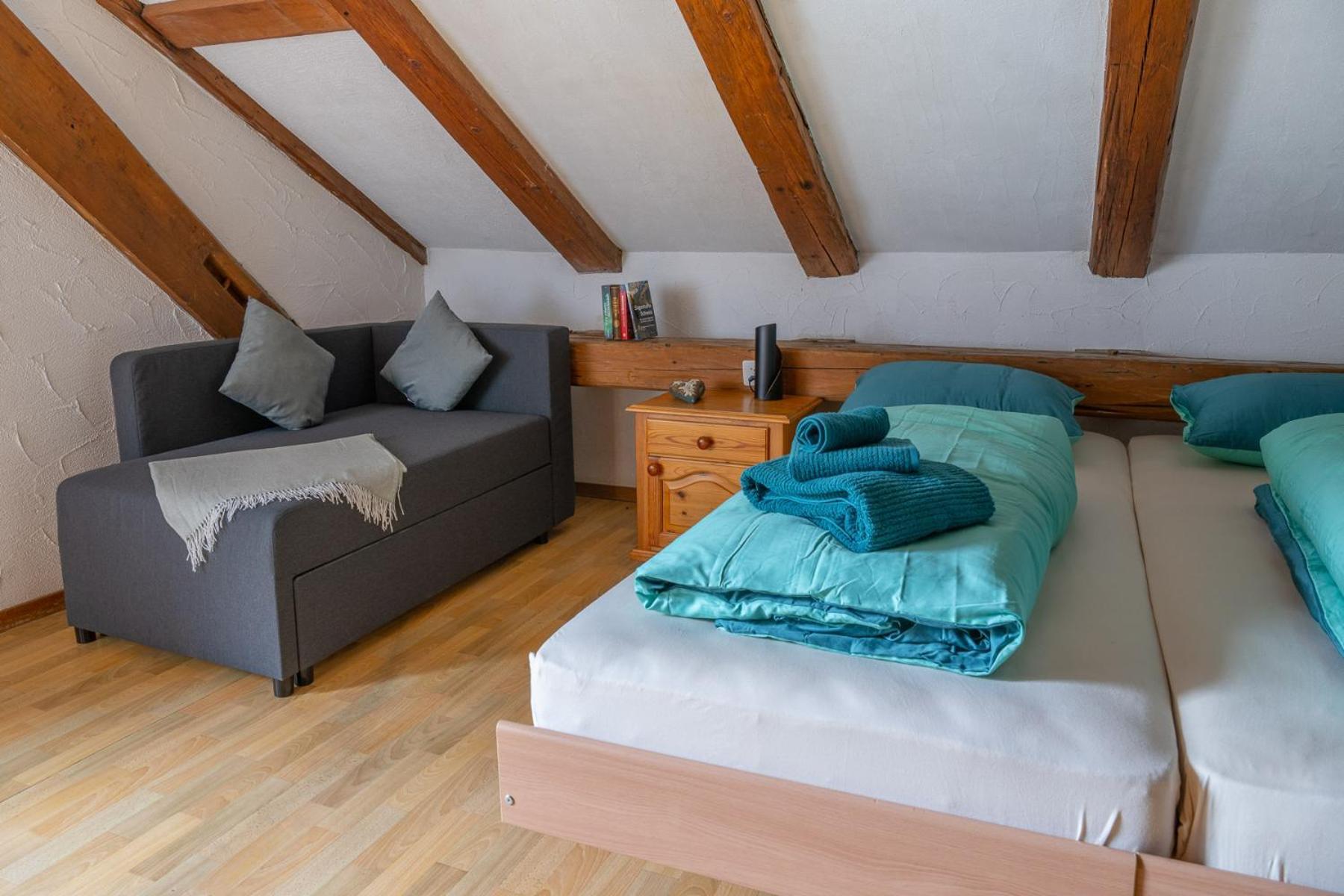 Chrona Bed & Breakfast Jenaz Pokoj fotografie