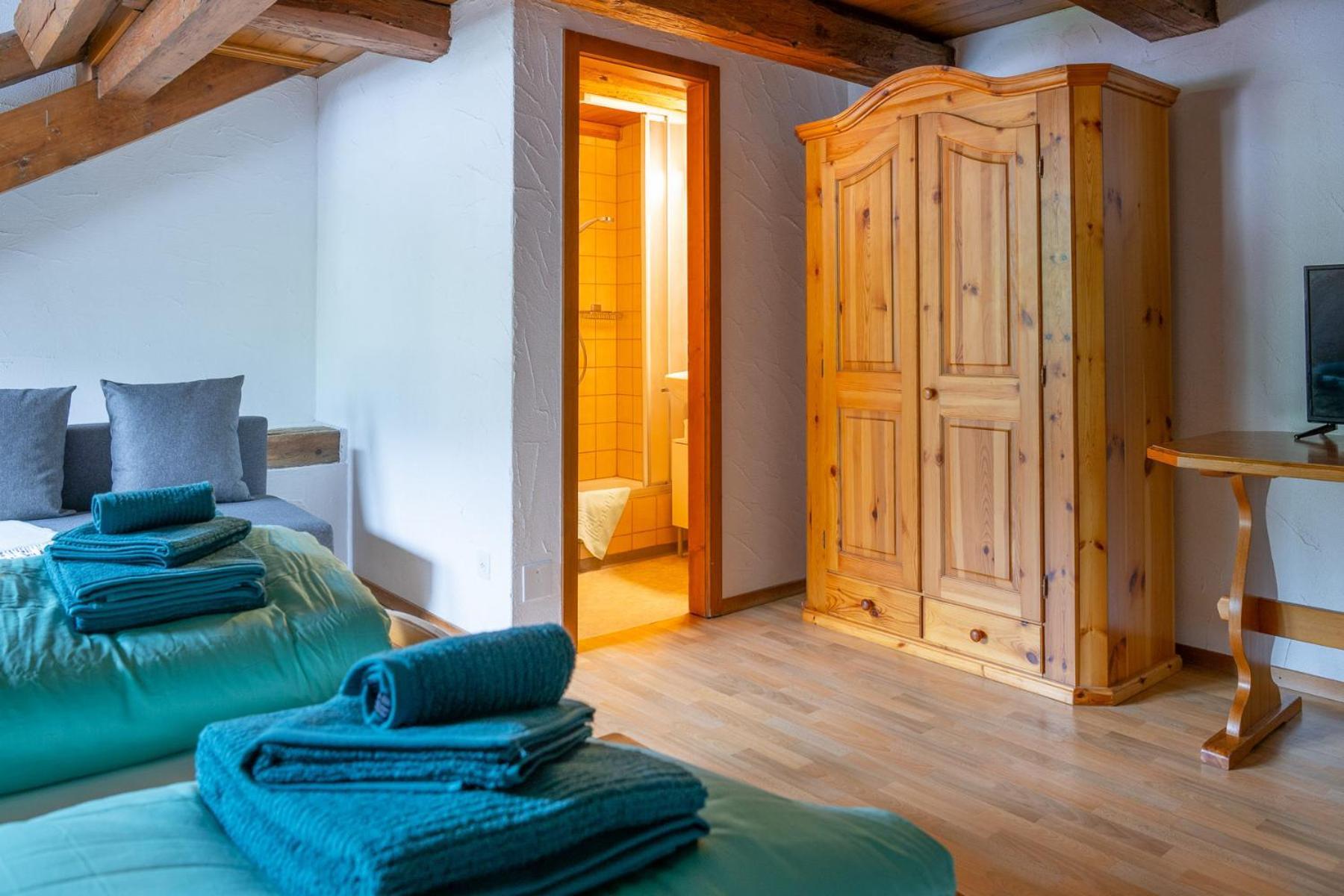 Chrona Bed & Breakfast Jenaz Pokoj fotografie