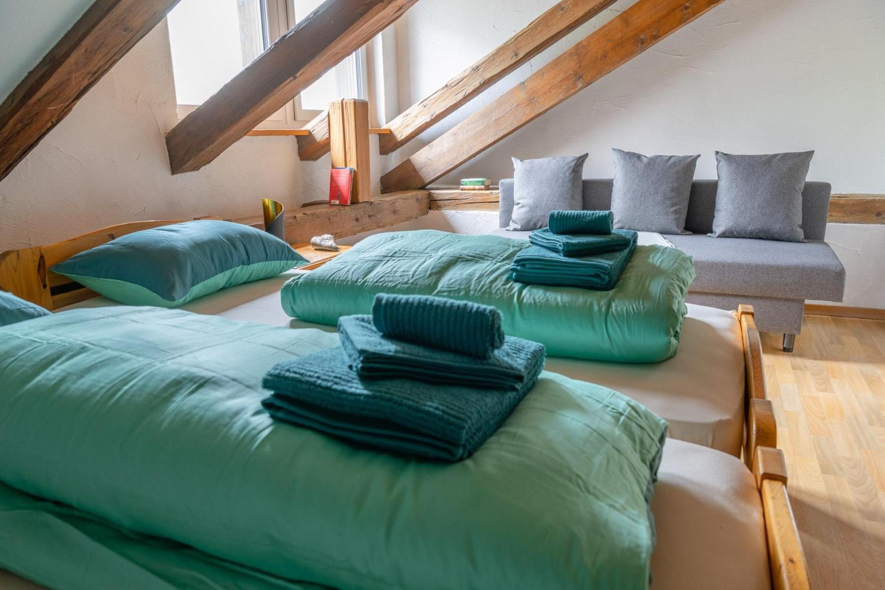 Chrona Bed & Breakfast Jenaz Pokoj fotografie