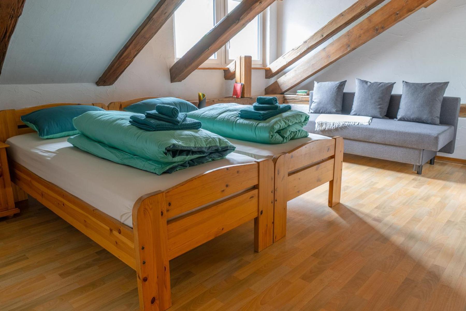 Chrona Bed & Breakfast Jenaz Pokoj fotografie