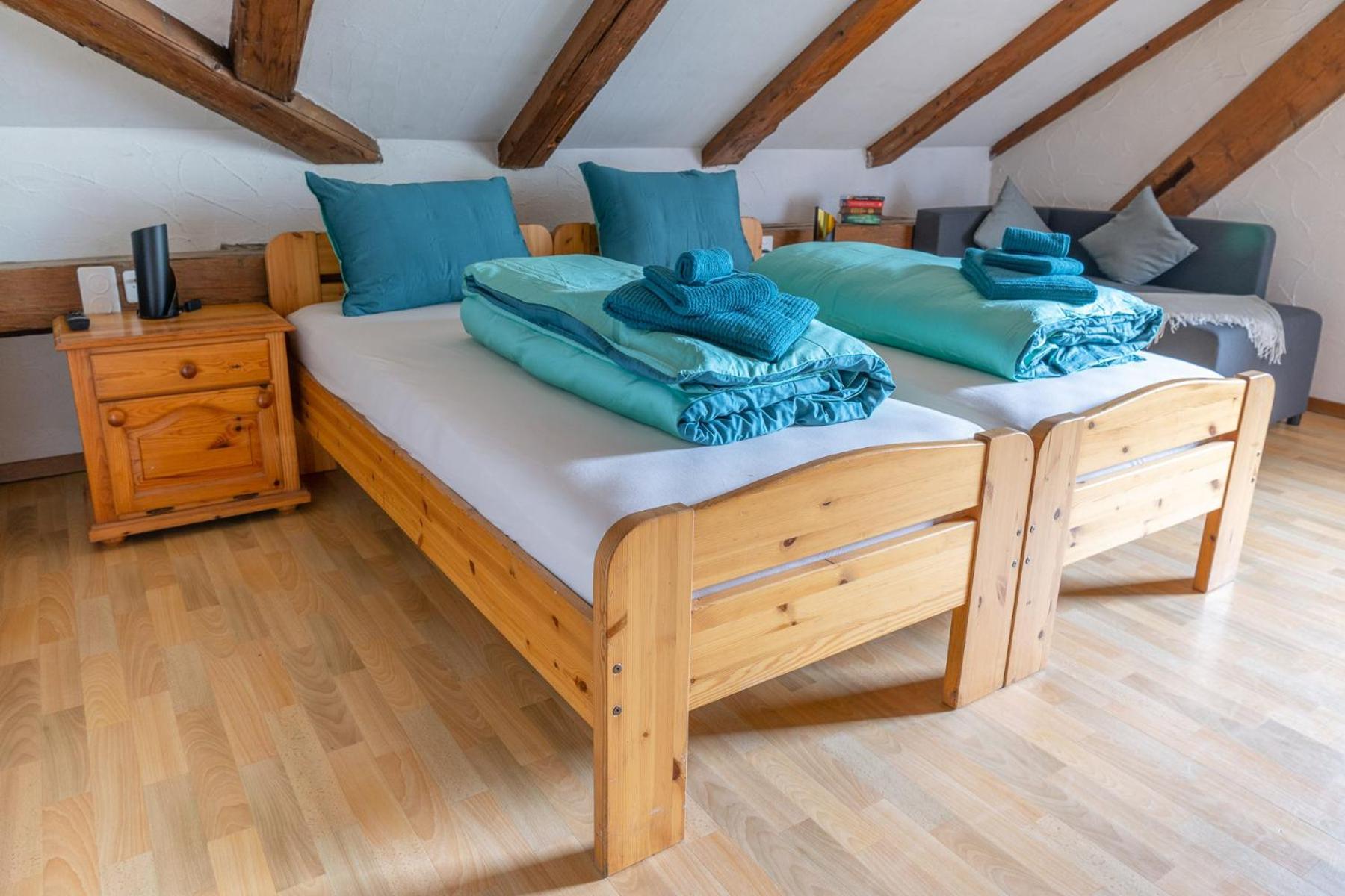 Chrona Bed & Breakfast Jenaz Pokoj fotografie