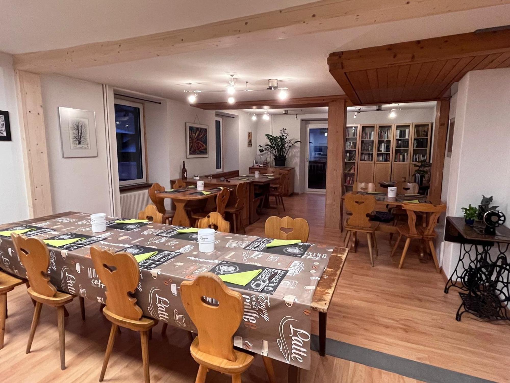 Chrona Bed & Breakfast Jenaz Exteriér fotografie